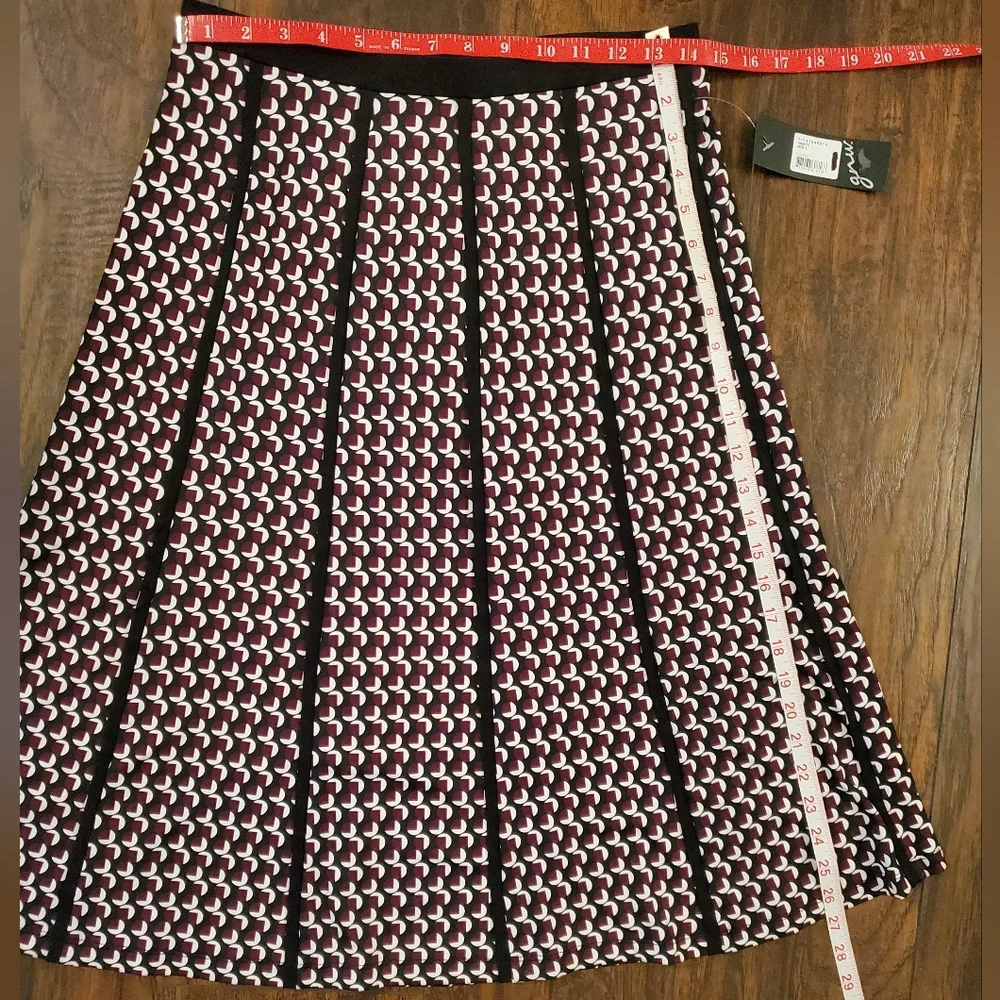 GNW NWT Skirt Flair Black White Red Womens Size S - Picture 6 of 9